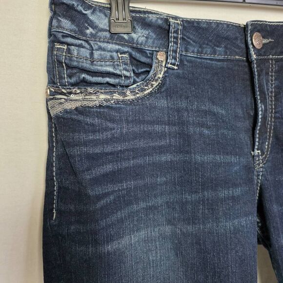 Silver Jeans Co. Suki Mid Short Distressed Denim Sz 16 - Picture 2 of 8